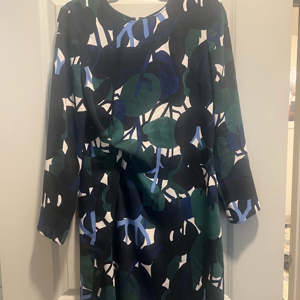 Elegant Green and Blue Patterned Dress